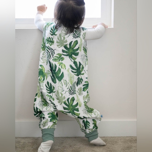 Little Unicorn Other - Little Unicorn Cotton Muslin Sleep Romper Tropical Leaves